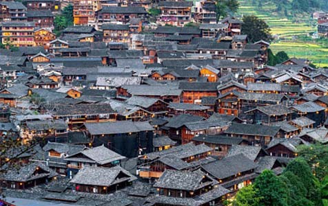 隆昌6种常见的外墙仿石漆施工工艺！